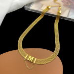 Titanium M - Letter Kaelakee K&otilde;rge Kvaliteetne Temperament Hip-Hop Minority Design Jokeri Isiksus Tide S&otilde;branna Kaelakee 45cm