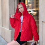 Naiste talvine mood ja temperament leiva&uuml;likond, l&uuml;hike puuvillane &uuml;likond, avar kapuutsiga mantel S punane