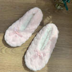 Naiste kohevad sussid talvised vibu soojad plush libisemiskindlad haardega tallaga siseruumides kasutatavad naiste kingad maja udune uus suss 35-37 roosa
