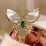 Originaalne &uuml;liilus prantsuse retro elegantne liblikpross korsaan Elegantne pin Armas k&otilde;ik dekoratiivsed naised valge