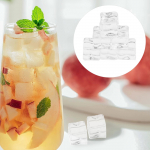 50 tk. L&auml;bipaistvad plastist j&auml;&auml;kuubikud Dekoratiivsed kristallkividest fotograafia rekvisiidid Kunstlik j&auml;&auml;kuubik V&otilde;ltsj&auml;&auml;kuubik Kunstlik j&auml;&auml;kuubik 1.50X1.50X1.50CM puhas