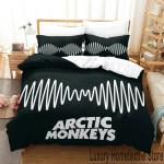 3D prindiga Arctic Monkeys B&auml;ndi Voodipesukomplekt Tekikott Voodikomplekt Tekikate Padjap&uuml;&uuml;r Tekk Kuningas Kuninganna Suurus Poisid T&auml;iskasvanud EU Single 135x200cm black