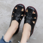 Nahast naistejalatsid suvise mugavuse tagamiseks Pehme tallaga, libisemisvastased lamedap&otilde;hjalised sandaalid naistele ja emadele keskealistele ja eakatele 35 must