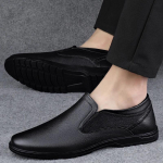 Moodsad Nahast Meeste Kingad Slip-on Loaferid Vabaaja Itaalia Pehmed Meeste Loaferid K&auml;sit&ouml;&ouml; Mokassiinid Hingavad Paadikud mehed Zapatos Hombre 6 must
