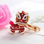 Hiina stiilis rippuv l&otilde;vi tantsu v&otilde;tmehoidja iidne maskott v&otilde;tmehoidjad mood kristallist loomade v&otilde;tmehoidja punane