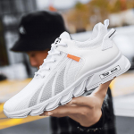 Meeste libisemiskindlad v&otilde;rgust tossud kerged hingavad sportlikud jooksujalatsid k&otilde;ndimise tennisejalatsid Kulumiskindlad p&otilde;rutusi summutavad jalan&otilde;ud 44 valge