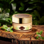 Indulekha Bringha juuksemask, mis v&auml;hendab juuste v&auml;ljalangemist, tugevdab juukseid 200 ml