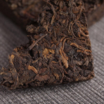 Yunnan Puerh Menghai keedetud tee 250g Imperial Tribute Golden Brick