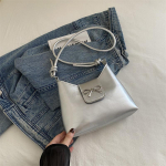 Trendikas uue disainiga Bow Armpit k&auml;ekott T&auml;isv&auml;rviline PU nahast Bowknot kaenlaaluste kott Armas naiste Crossbody kott 22x6x17cm must