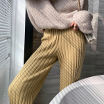 Juhuslikud paksud kootud naiste p&uuml;ksid elastsed k&otilde;rge v&ouml;&ouml;kohaga vabad naiste laia s&auml;&auml;rega p&uuml;ksid pikad p&uuml;ksid s&uuml;gistalv triibuline pantalon One size kollane