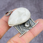 Natural Rainbow Moonstone, Topaz Gemstone 925 Sterling Silver Pendant 2.22 d2w65