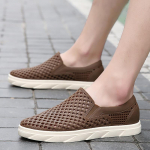 Hole Shoes Meeste suve uued meeste sandaalid libisemiskindlad pehme p&otilde;hjaga &otilde;&otilde;nsad vabaaja rannajalatsid Meeste Vietnami kummist meeste kingad 39