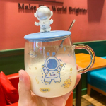 Creative Space Astronaut lusikaklaas kaanega kruus kohvitassi jaoks Tassid kohvi ja tee jaoks Kaunid teekruusid Uusaasta kruusid &Otilde;lu 450ml