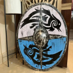Eivor Valhalla Raven Shield Fenrir Punane Hunt Lahingus kulunud Viikingikilbid Lahingus armistunud Kilbid Dekoratsioonikilp - Parim kingitus talle