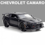 Diecast 1:24 Chevrolet Camaro sulamist sportautomudeli heli ja valgust tagasit&otilde;mmatavat metallist s&otilde;idukimudeli m&auml;nguasju lastele poistele kingitused must
