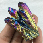 Loodusliku kristallidega galvaniseerimine Seitse vikerkaarev&auml;rvilist kristallkobara kaunistust Originaalne kivikristallklastri degausseerimine 15g - style free