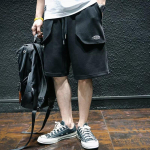 Suvised vabaaja l&uuml;hikesed p&uuml;ksid Meeste Mood BrandinsLoose Casual Trend Outer Wear Keskmised p&uuml;ksid T&auml;ielikult sobivad Korea stiilis viiendad p&uuml;ksid M must