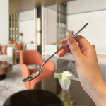 Roostevabast terasest &uuml;mmargune lusikas v&otilde;rk punane kuldne &otilde;htus&ouml;&ouml;k pika varrega segamine magustoidu lusikad k&ouml;&ouml;gitarvikute jaoks Vidinad