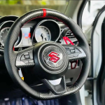 Suzuki Sierra Swift Sport Teszt Baleno 2018-2024 jaoks K&auml;sit&ouml;&ouml;na &otilde;mmeldud libisemisvastane must s&uuml;sinik-suede Automaatne Roolikate