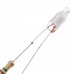 20 tk rohelist indikaatorit F4 neoonvalgustit takistusega, mis on &uuml;hendatud 4 * 10 mm h&otilde;&otilde;glambiga one size