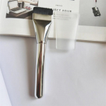 Ultra Thin Foundation Brush Kerge ja &otilde;huke n&auml;okontuuripintsel Lameda kontuuriga pintsel Blending Foundation Cream Meigipintslid Meigit&ouml;&ouml;riistad 1pc