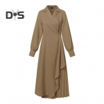 Naiste elegantne kleit, plisseeritud rev&auml;&auml;r, pikad varrukad, &uuml;hev&auml;rviline as&uuml;mmeetriline &auml;&auml;ris, pidulik &auml;ri pahkluu pikkus balli&otilde;htu pidulikul korral maksikleit S must