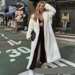 Talvine naiste kunstk&uuml;&uuml;liku karusnaha mantel pikendab p&otilde;lve karusnahast kasukas lahtine rev&auml;&auml;r Mantel Paks soojad pl&uuml;&uuml;smantlid L valge