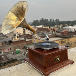 HMV Vintage Vin&uuml;&uuml;lirekorder: T&ouml;&ouml;tav grammofonim&auml;ngija - ajatu kollektsiooniobjekt kontori sisustuseks