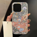 Mobiiltelefoni&uuml;mbrised iPhone 11 13 15 Pro Max 12 14 Pro Max &uuml;mbrisele iPhone 16 15 Plus 13 Pro 12 j&auml;&auml;tunud tekstuuriga maalitud koomiksililled iPhone 11 valge