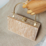 Uus mood naiste armas kott akr&uuml;&uuml;lkommid soliidne valge &otilde;htus&ouml;&ouml;k k&auml;ekott naine pulm &otilde;htukott Trendikas peokott p&auml;eva sidur rahakott 17.5Cm &scaron;ampanjav&auml;rvi