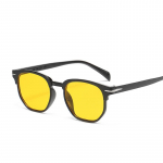 Mood 2024 Retro p&auml;ikeseprillid meestele naistele v&auml;ljas ruudukujulised ovaalsed raamid p&auml;ikeseprillid unisex reisiprillid UV400 p&auml;ikesekaitseprillid as picture punane