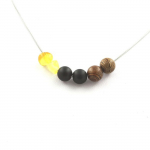 Pierres et Min&eacute;raux. Collier perles Opale jaune d'Australie + Perles Onyx noir mat + bois 8 Chaine en acier inoxydable.