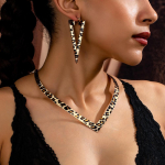 Naiste ehtekomplekti mood kuld