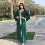 Moodne moslemi hijab kleit naistele L&auml;his-Ida T&uuml;rgi Araabia Dubai Maroko Kaftani Teemantlindiga V kaelaga pikkade varrukatega S