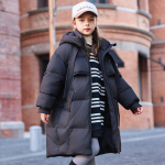 Laste sulejope t&uuml;drukutele keskmise pikkusega talvine valge pardisuled &uuml;hev&auml;rviline paks vabaaja mantel 130cm