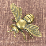 Bee Ornament Miniatuursed kujukeste k&auml;sit&ouml;&ouml; kingituste kollektsioon Mesilaste messing koju v&otilde;i kontorisse