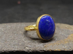 Lapis Lazuli ovaalne v&auml;&auml;riskivist s&otilde;rmus, k&auml;sitsi valmistatud disains&otilde;rmus, Bohemian s&otilde;rmus, kollase kullaga s&otilde;rmus, s&otilde;rmus Statement, 925 sterlingi h&otilde;be 6