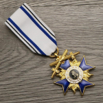Kopeeri Preisi Baieri krooniristi medal metallist emailiga m&auml;rk Saksa m&auml;lestusm&auml;rk sword