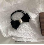 Luksuslik Pearl Velvet elastne must juukselips