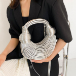 2024 trendikas k&auml;sitsi kootud crossbody ja &otilde;lakott n&ouml;&ouml;rsulgemisega h&otilde;be