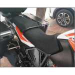 Mootorratta p&auml;ikesekaitsekreem istmekate, mis takistab istmes peesitamist rolleri soojusisolatsioonipadja kate jaoks KTM 1290ADV S 1290 ADV S gray