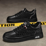 Meeste kingad Suvised hingavad &otilde;hukesest pehmest nahast v&auml;ikesed valged kingad Meeste suvetrend K&otilde;ik vabaaja spordilauajalatsid 39 must