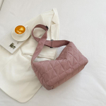 Romboidne kosmosepuuvillane &otilde;lakott Talvine pelmeenikott Moodne polsterdatud Crossbody kott Luksuslik kaasaskantav naiste kott 32x13x18cm must