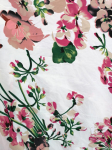 Suur lilleline siidsatiinkangas cheongsam'i, voodri ja peakatte paela jaoks