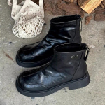 Naiste platvormiga pahkluusaapad keskmise kontsaga nahast kingad br&auml;nd talv 2025 trend mood vabaaja libisemiskindlad k&otilde;ndimiseks robustsed saapad naistele 40 must