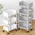 Kompaktne mitmekihiline k&auml;ru: Suupistete, k&ouml;&ouml;gi ja elutoa hoiuriiul puu- ja k&ouml;&ouml;giviljakorvidega 3-layer white flat top with wheels and hooks