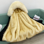 Parka meeste naarvoodriga, eemaldatavast kunstlikust reksk&uuml;&uuml;likukarvast, &uuml;hes t&uuml;kis, keskmise pikkusega karusnaha ja sametjakk talveks 2XL kollane