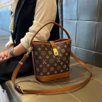 Uus ehtsast nahast naiste vintage k&auml;ekott suure mahutavuse ja k&otilde;rgekvaliteedilise tundega, &otilde;lakott ja crossbody kott 19inch tumepruun v&auml;rv