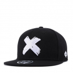 Kvaliteetsed meeste ja naiste Snapback m&uuml;tsid X tikandiga lameda &auml;&auml;rega pesapallim&uuml;tsi noorte hip-hop m&uuml;tsid