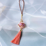 Kirjanduslikult v&auml;rskelt tilkuva &otilde;li inkrusteeritud, v&auml;rviline kotike, eeterlik &otilde;li aroomiteraapia ripats auto rippkott ys17